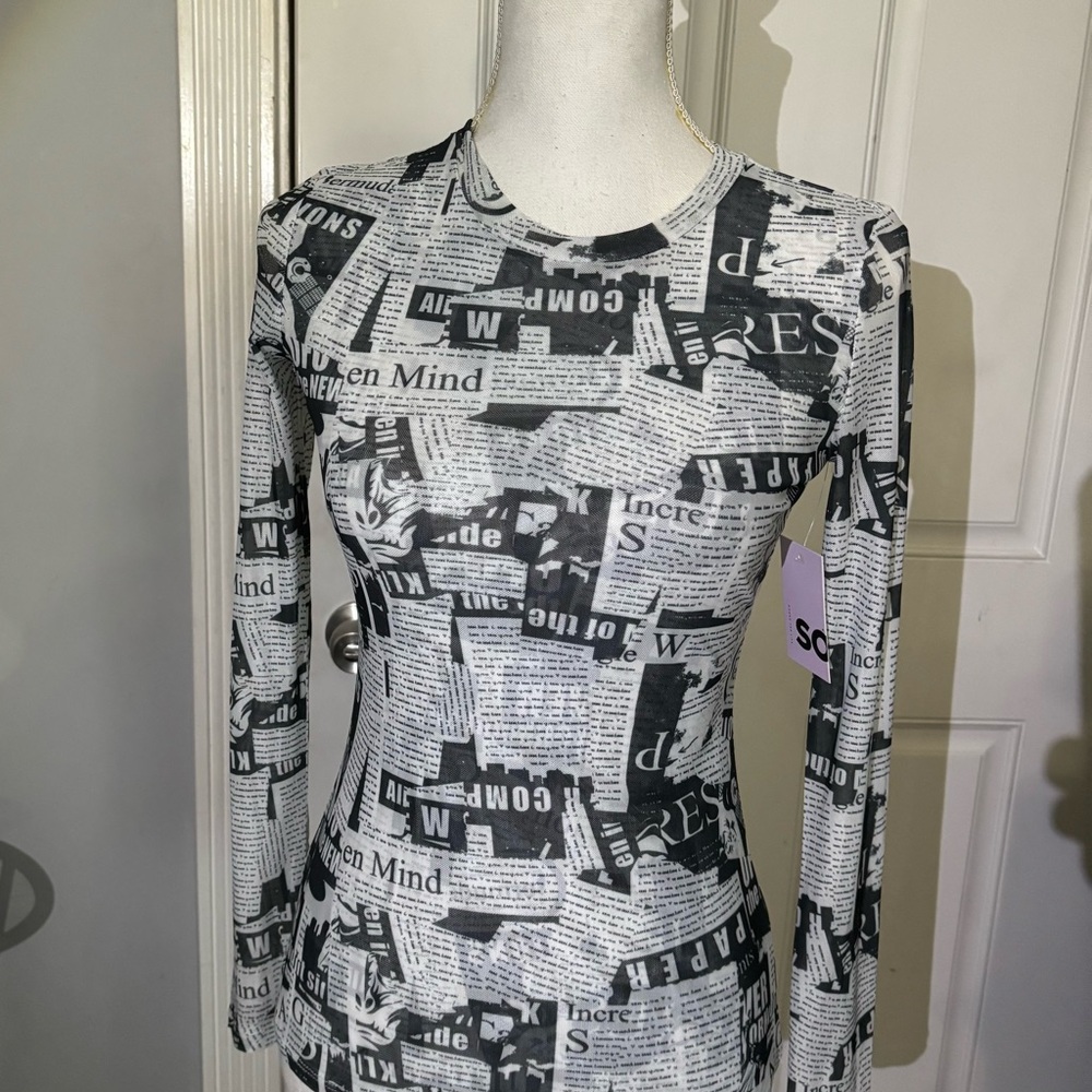 Juniors’ SO Long Sleeve Crew Mesh Newspaper Top - NEW